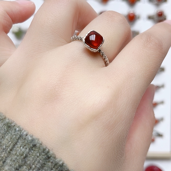 血珀戒指银S925镶嵌天然