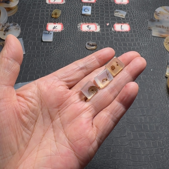 o***o玛瑙/玉髓未镶嵌珠宝奇石