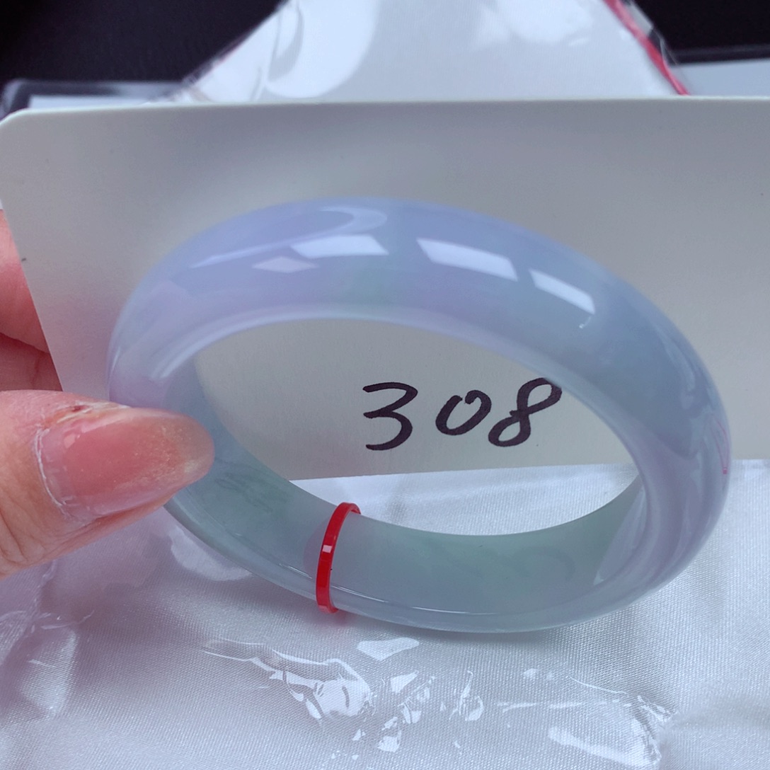 翡翠手镯未镶嵌翡翠