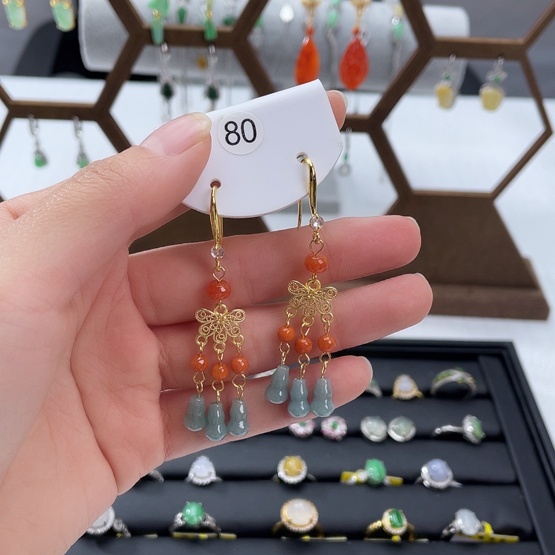 翡翠未镶嵌耳饰一物一图，以实物为准