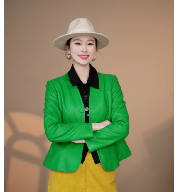 小井私服定制【凰悠悠】新款皮衣纯色休闲时尚款J24W135