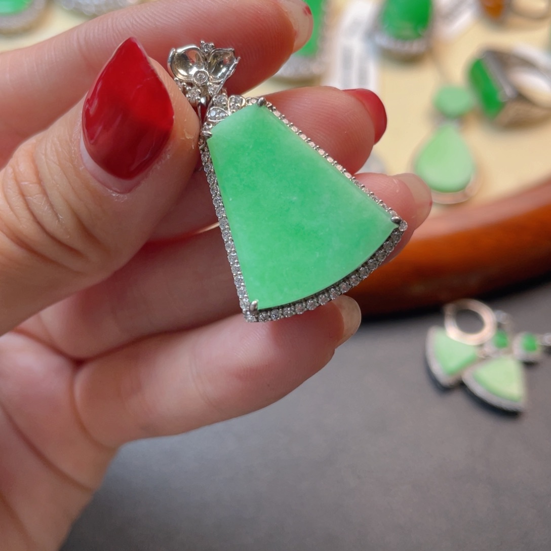 翡翠吊坠(不含链)银S925镶嵌