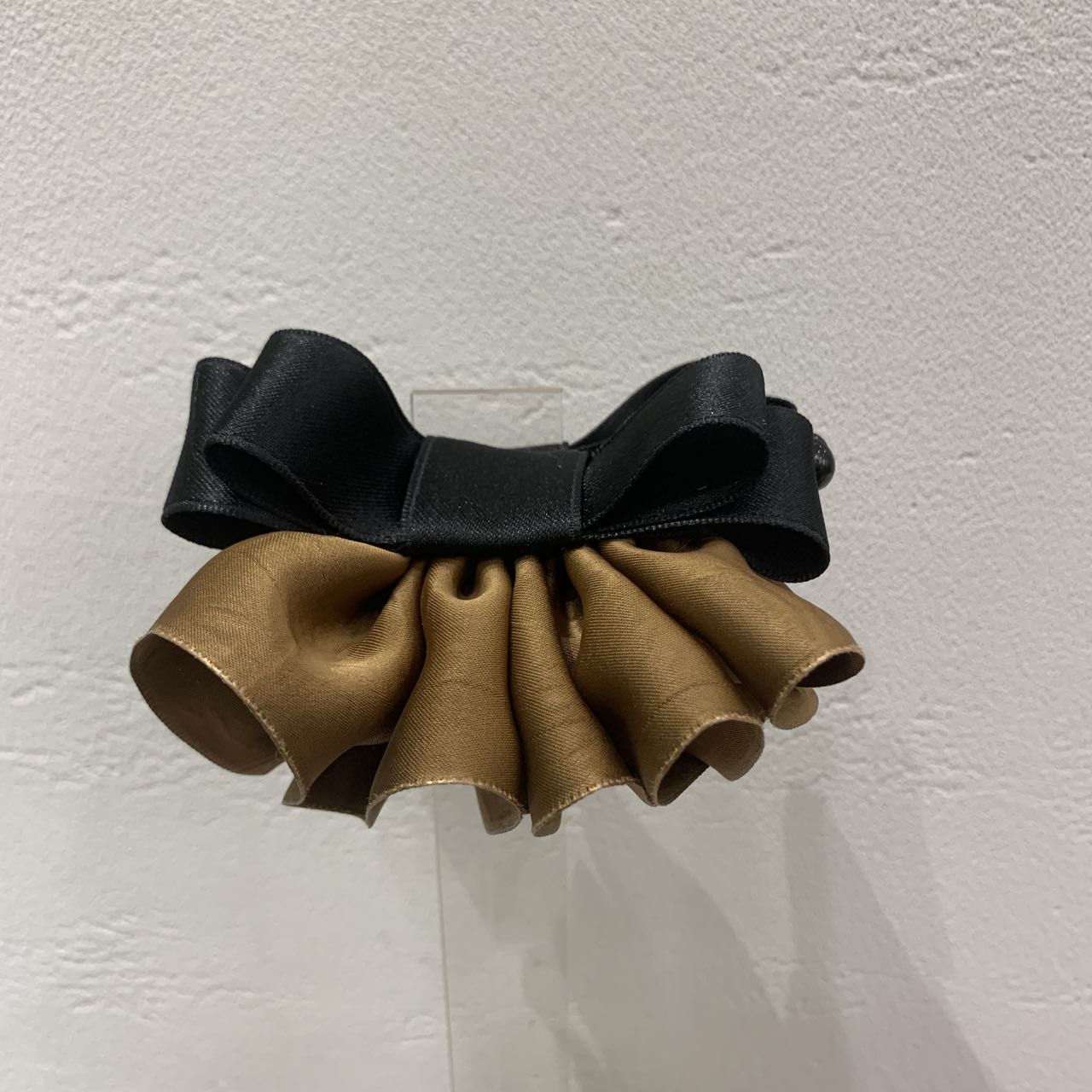 GREBUTY 5998简约百搭美拉德双拼蝴蝶结香蕉夹