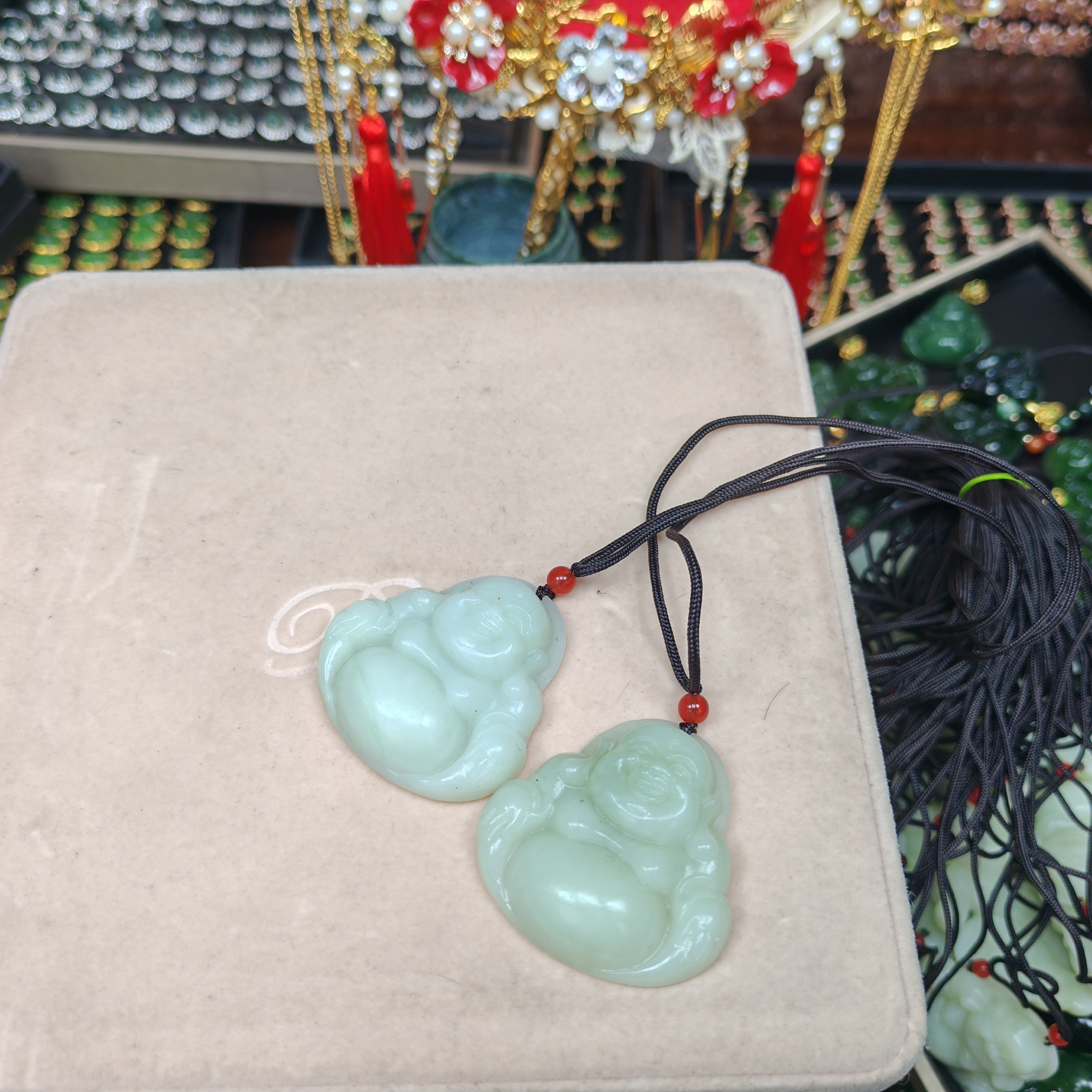 50-岫玉上品精美鸭蛋青佛公绳子款（随机发货其中一个）