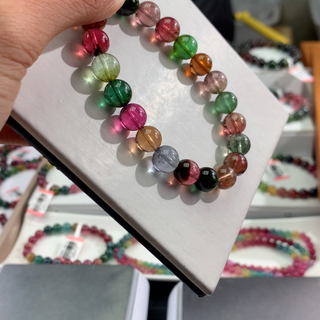 碧玺手链未镶嵌     9mm。     