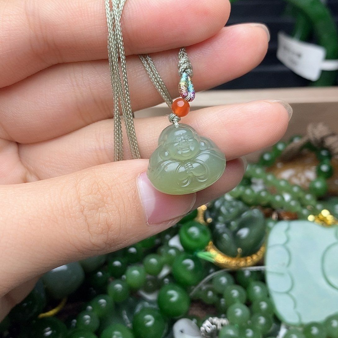 和田玉颈饰未镶嵌