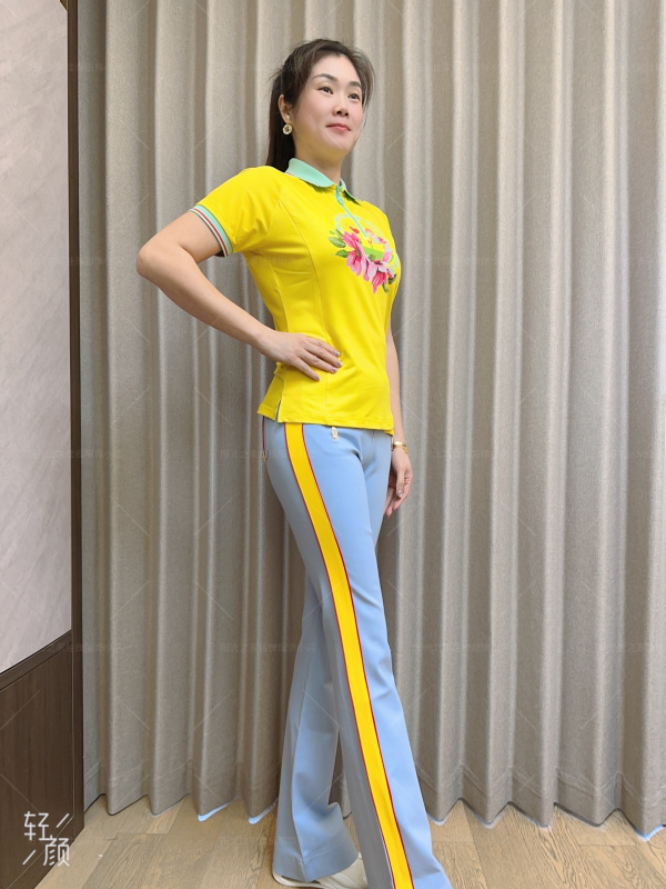 新款黄色速干衣裤子夏季配蓝色罗马裤套装健身操休闲女装时尚