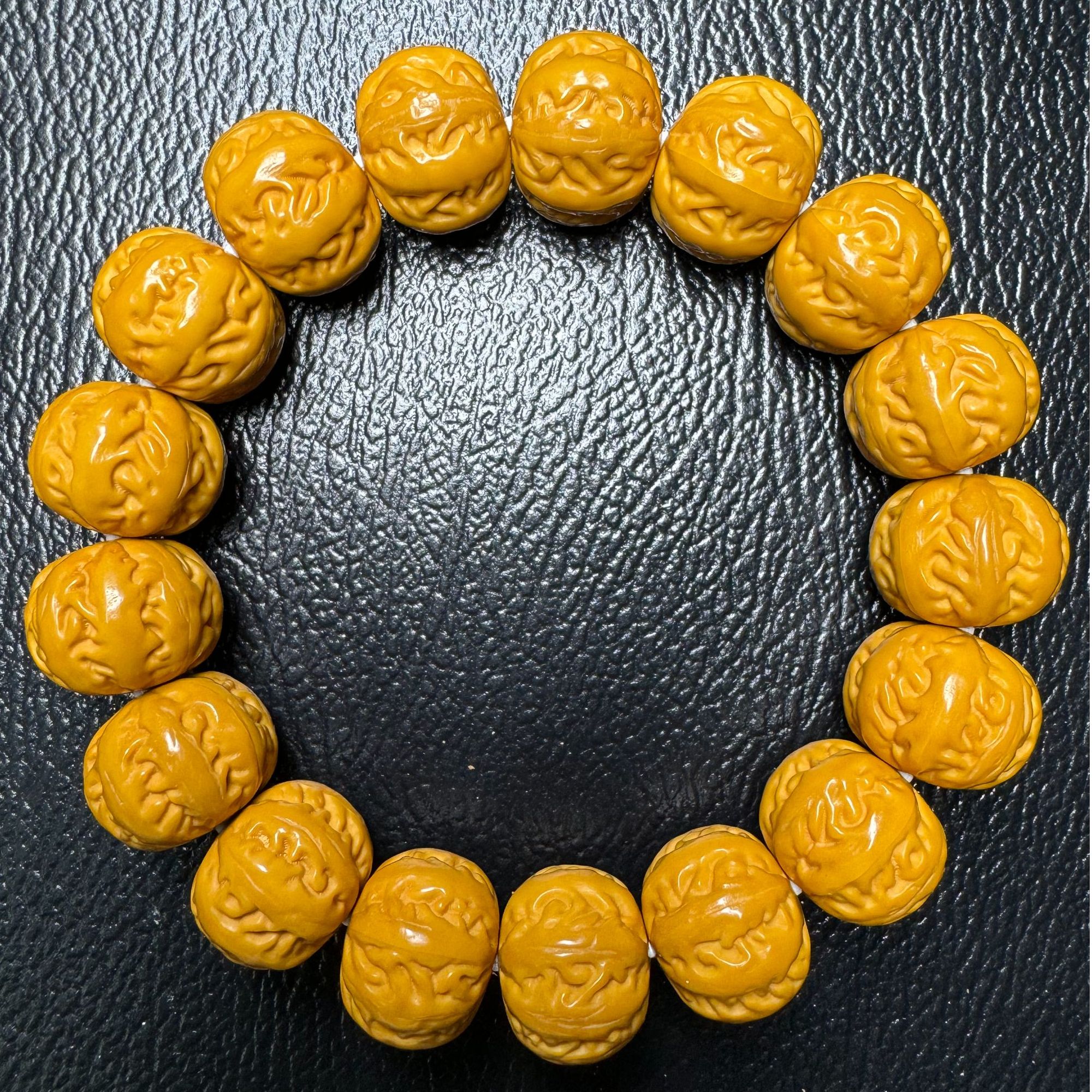 大京八湖珊纹猴头核桃文玩手串