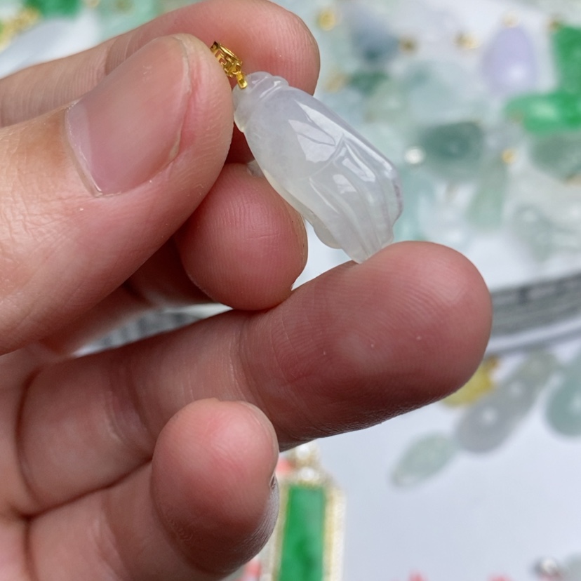 【闪购商品】翡翠吊坠(不含链)18K金镶嵌佛手