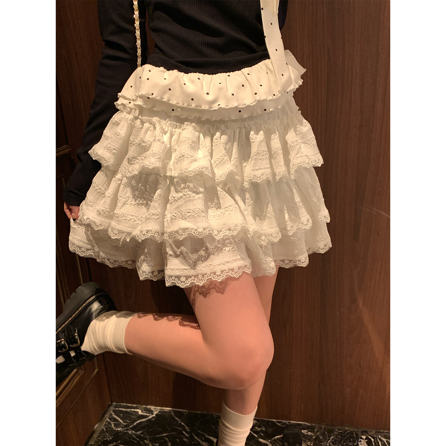 宋正恩1/4 上新【韩系浪漫感奶白多层蕾丝短款半身裙】ST01016