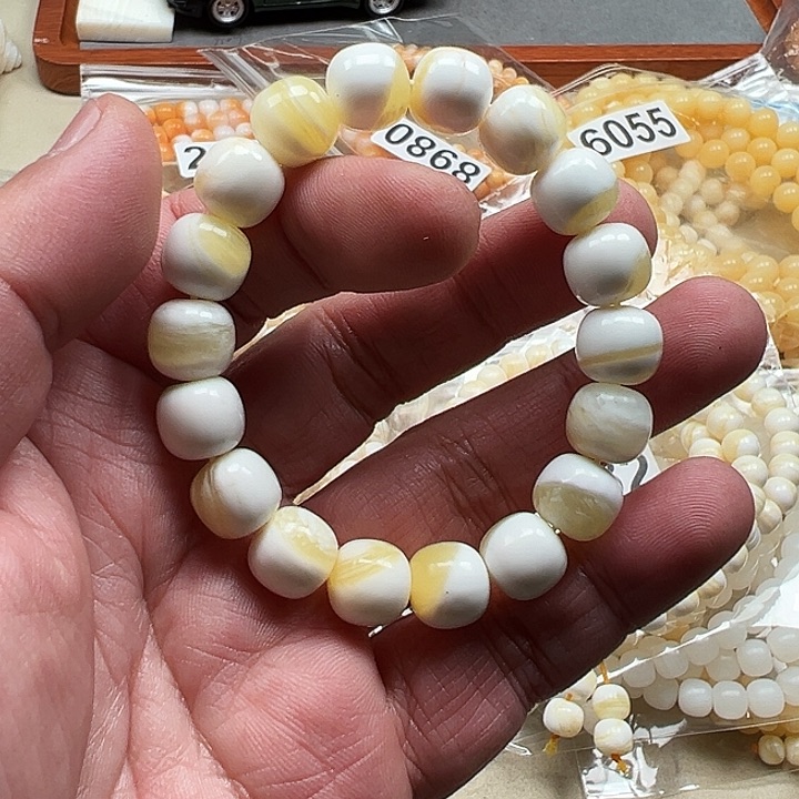 白玉菩提吊坠白色2505