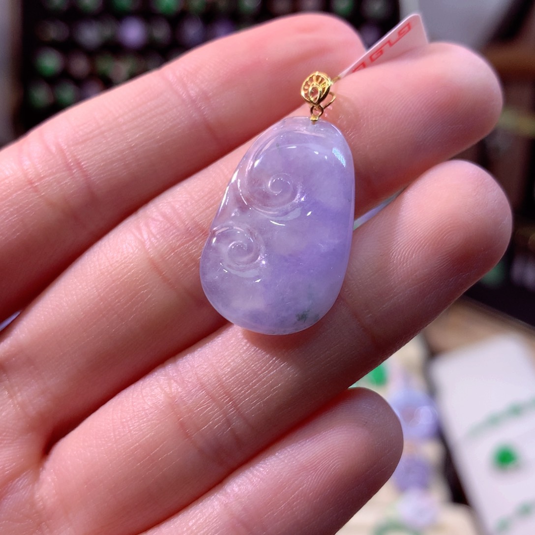 翡翠颈饰18K金镶嵌翡翠