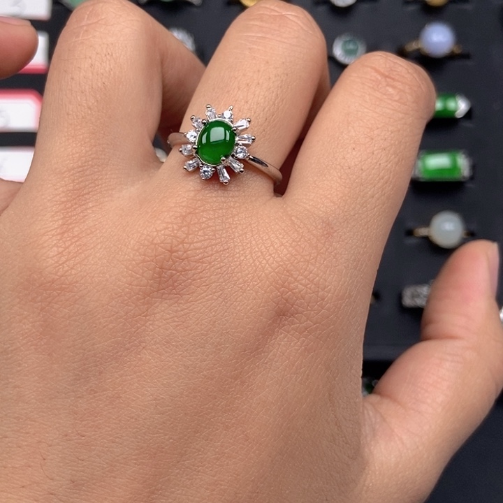 翡翠未镶嵌戒指戒指