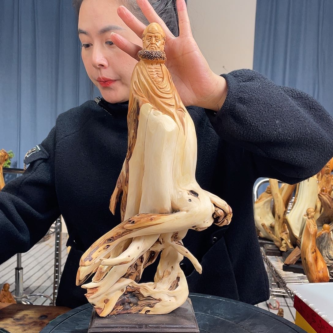 柏木（崖柏）随型艺术根雕