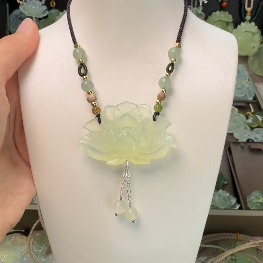 蛇纹石玉项链未镶嵌