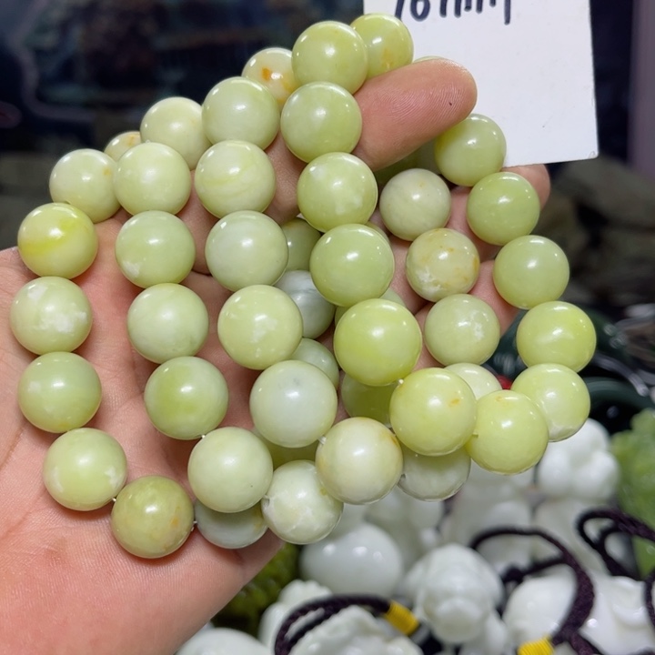 蛇纹石玉手串未镶嵌