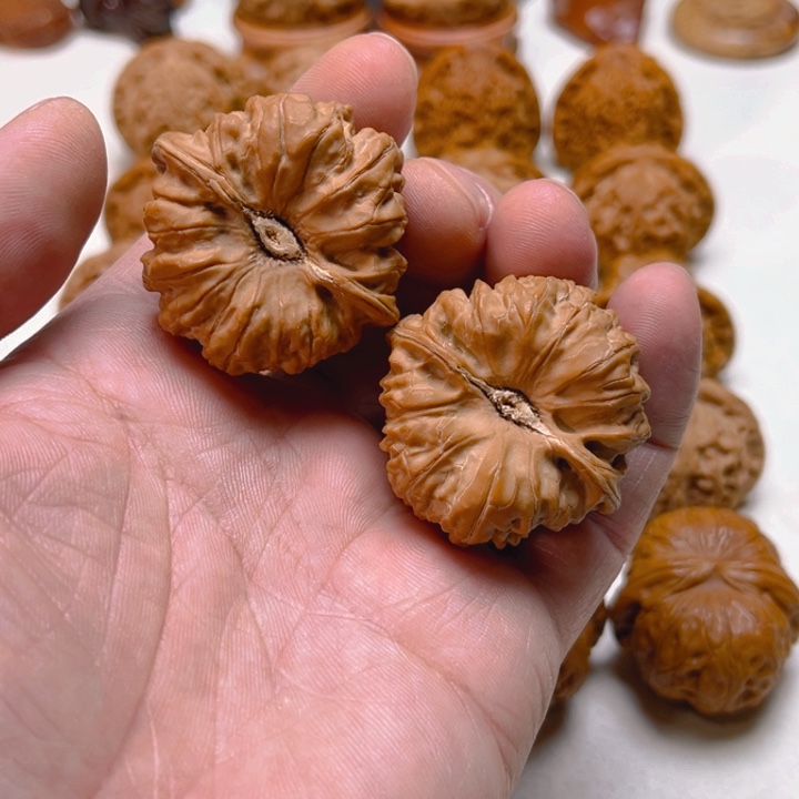 文玩核桃把件精品凹底 边40编号2537