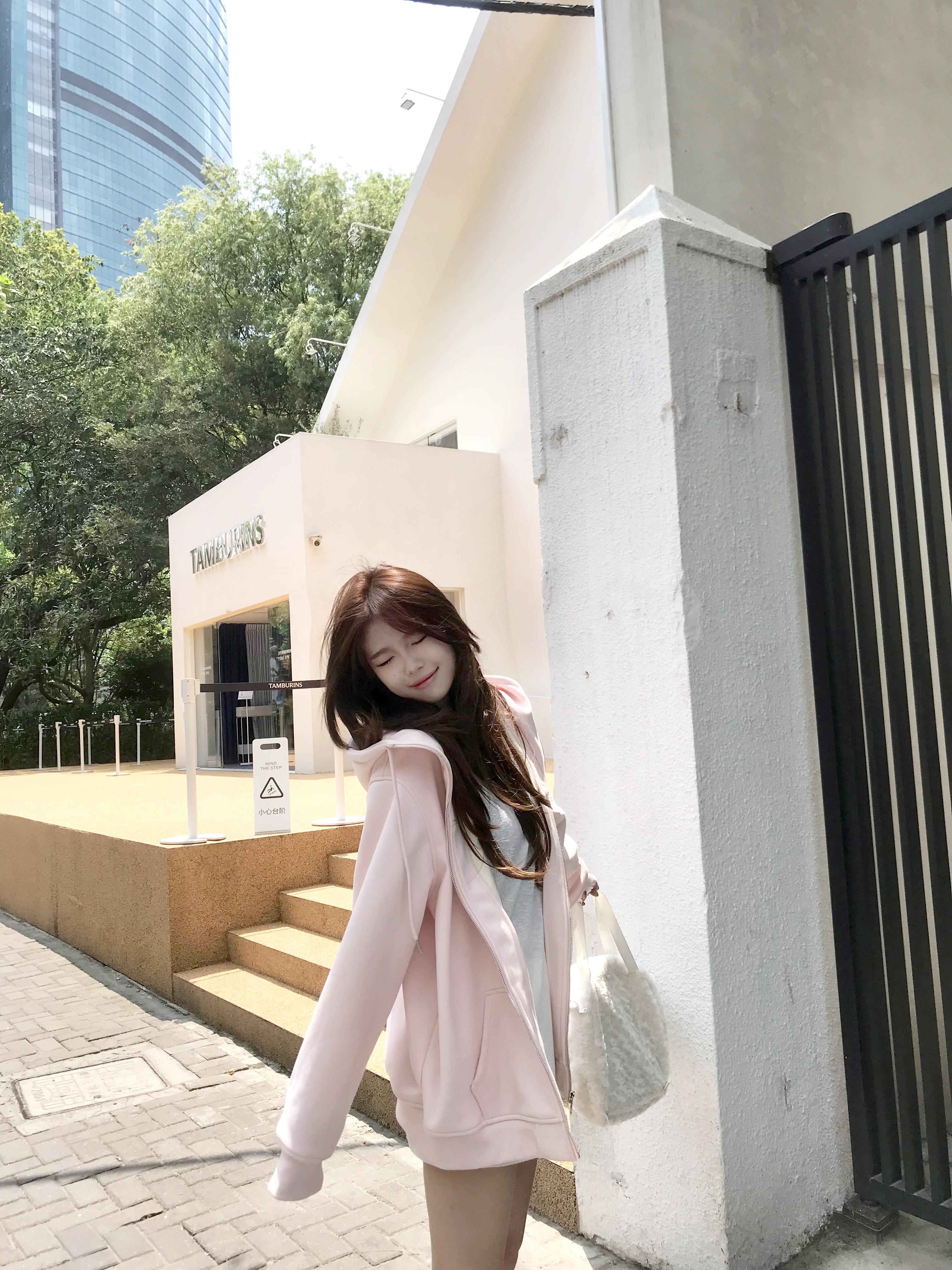 *尹千金*【奶芙兔兔】淡粉色拉链卫衣女宽松INS风休闲百搭W257375