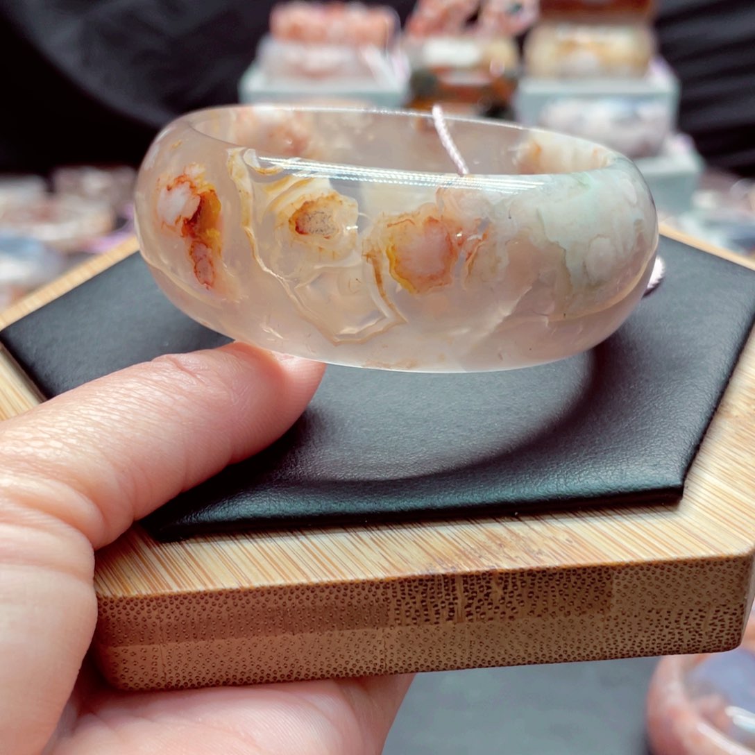 玛瑙/玉髓手镯未镶嵌满*1