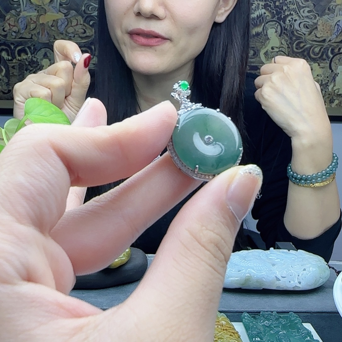 颈饰未镶嵌翡翠99999