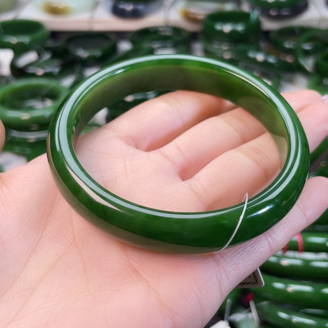 和田玉（碧玉）手镯未镶嵌64