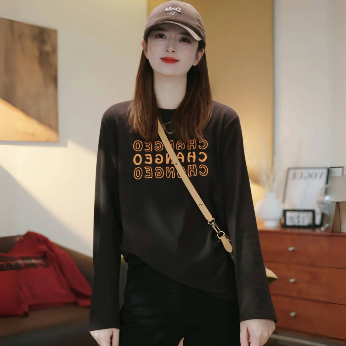 【双子星】2025冬季新款时尚宽松圆领重工刺绣微胖休闲百搭长袖T