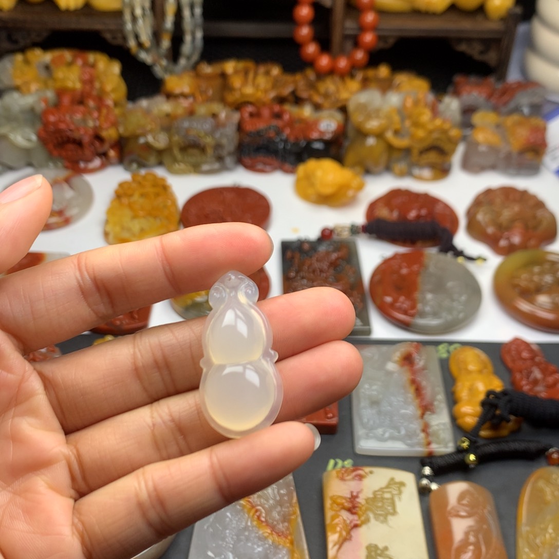 石英质玉（黄龙玉）挂件未镶嵌