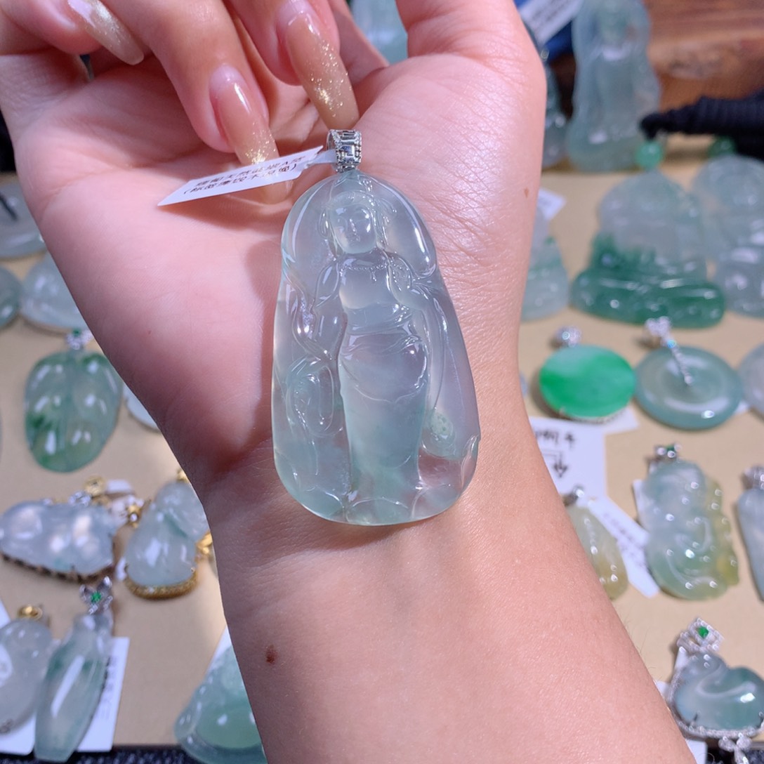 翡翠吊坠(不含链)18K金镶嵌