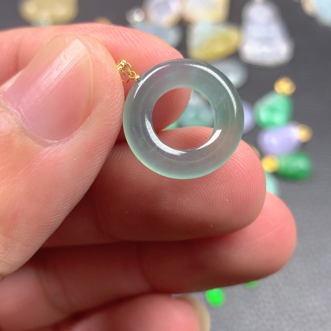 【闪购商品】颈饰18K金镶嵌翡翠翡翠