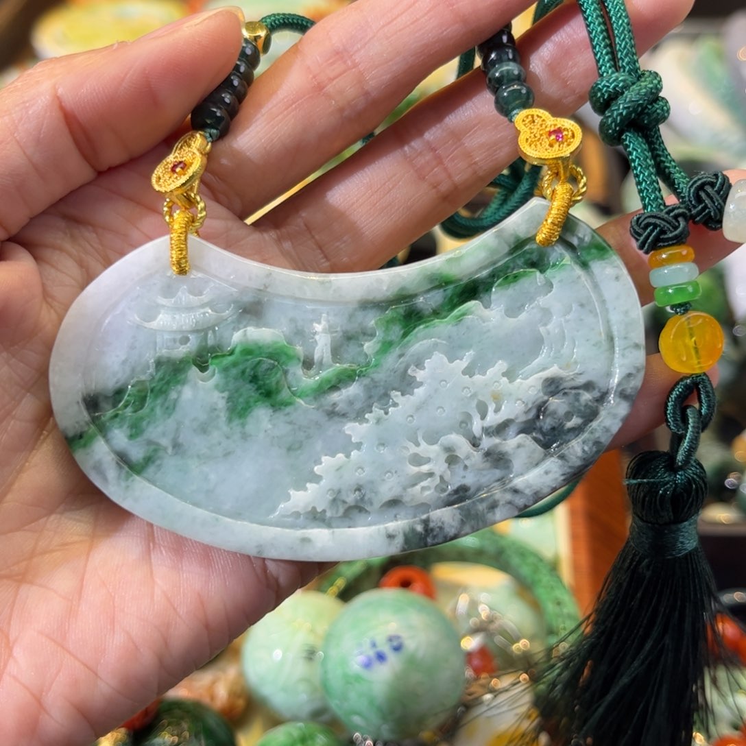 翡翠颈饰未镶嵌翡翠吊坠默认微瑕