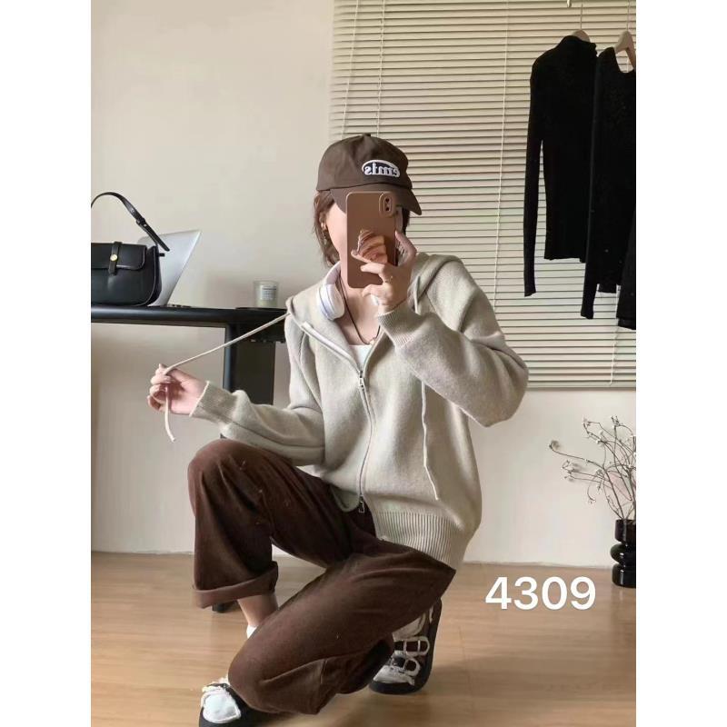 4309（部分无水洗唛，介意慎拍）SANFAN新款针织衫