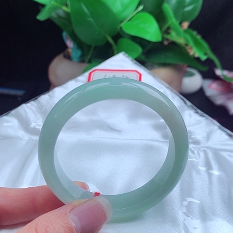 翡翠手镯未镶嵌      正圈49-50