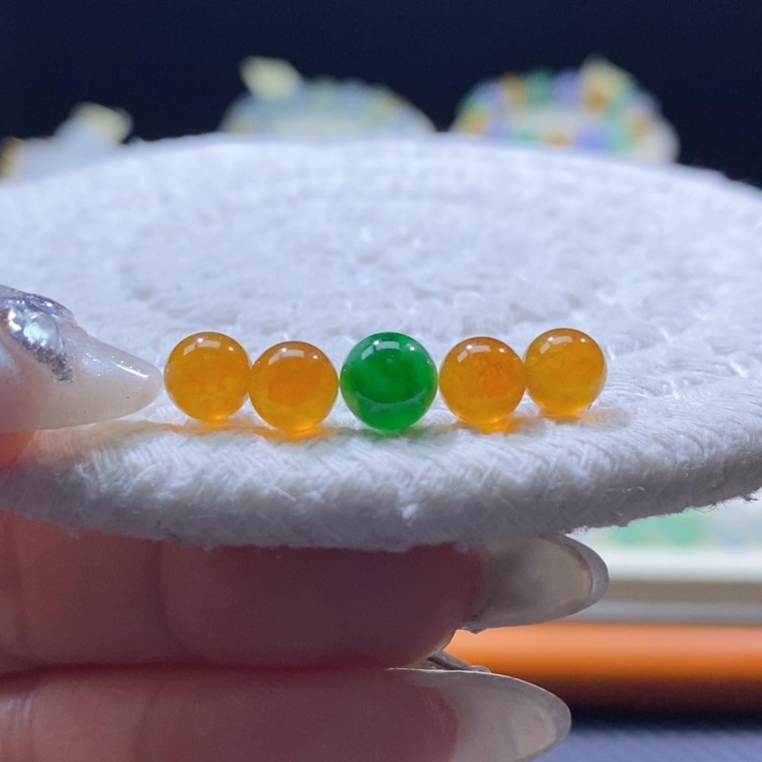 颈饰未镶嵌翡翠翡翠浓色系一组