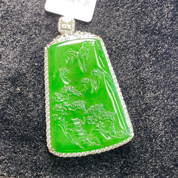 翡翠颈饰未镶嵌33，