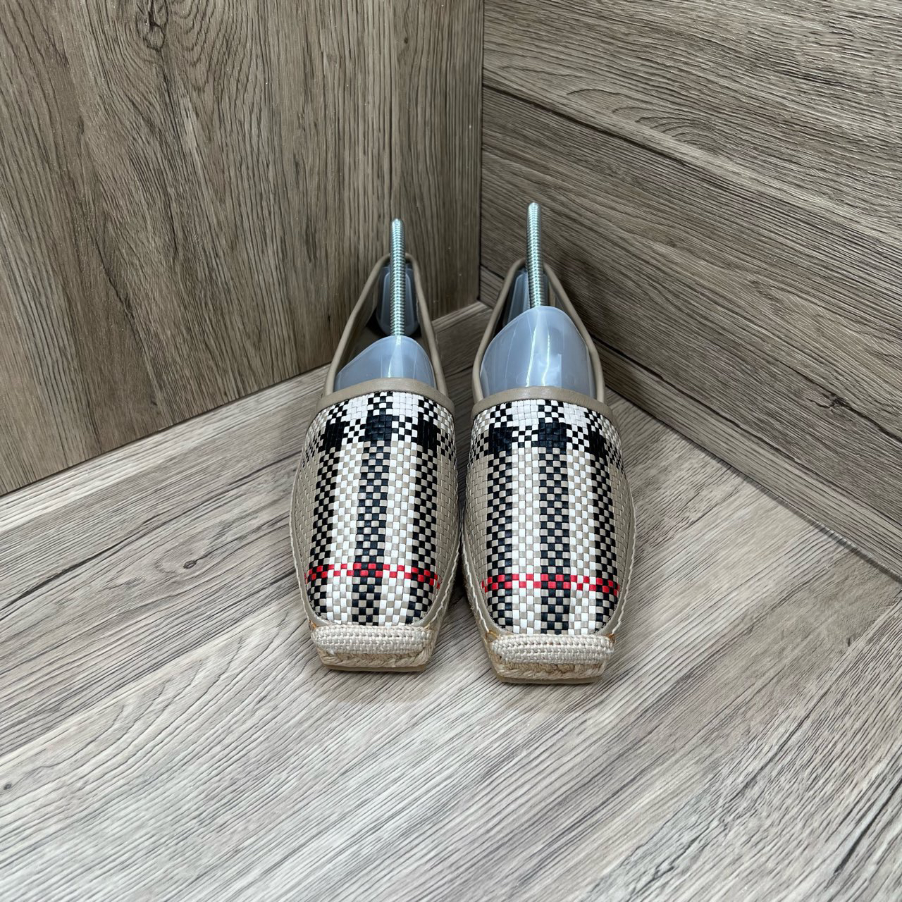 99新 BURBERRY/博柏利 卡其色编织乐福渔夫鞋 38码/99新/无配件