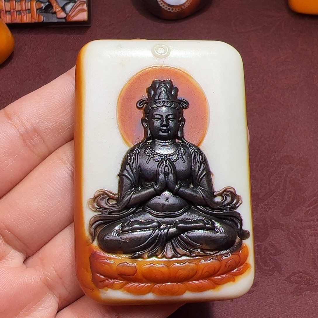 大***哥和田玉未镶嵌颈饰