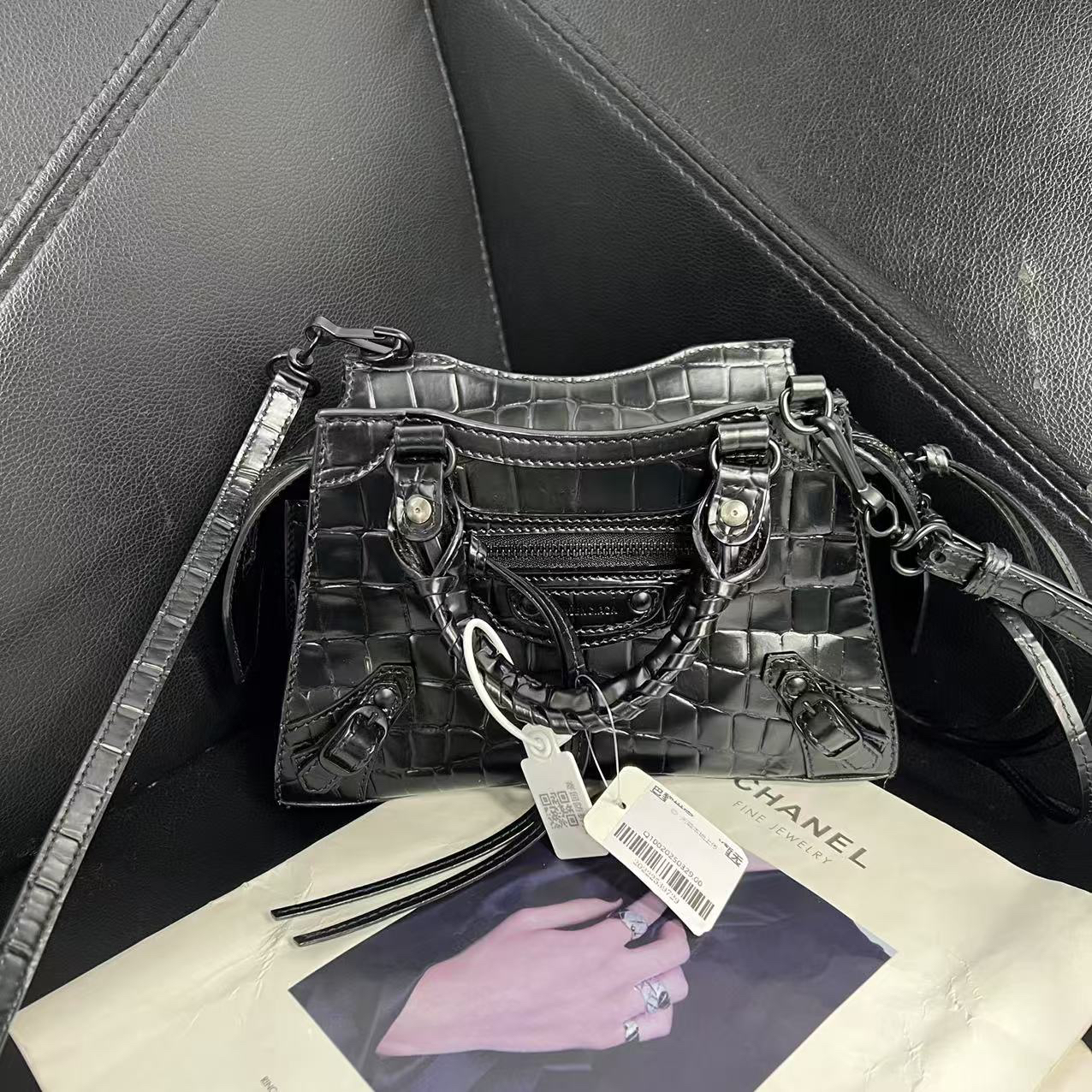 95新 Balenciaga/巴黎世家 捐金沉珠/新款机车包