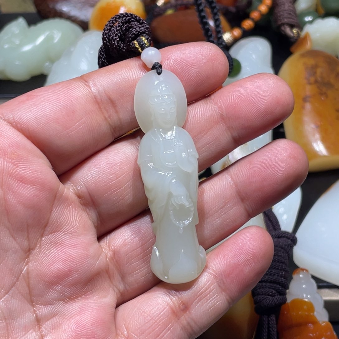 颈饰未镶嵌和田玉千**外