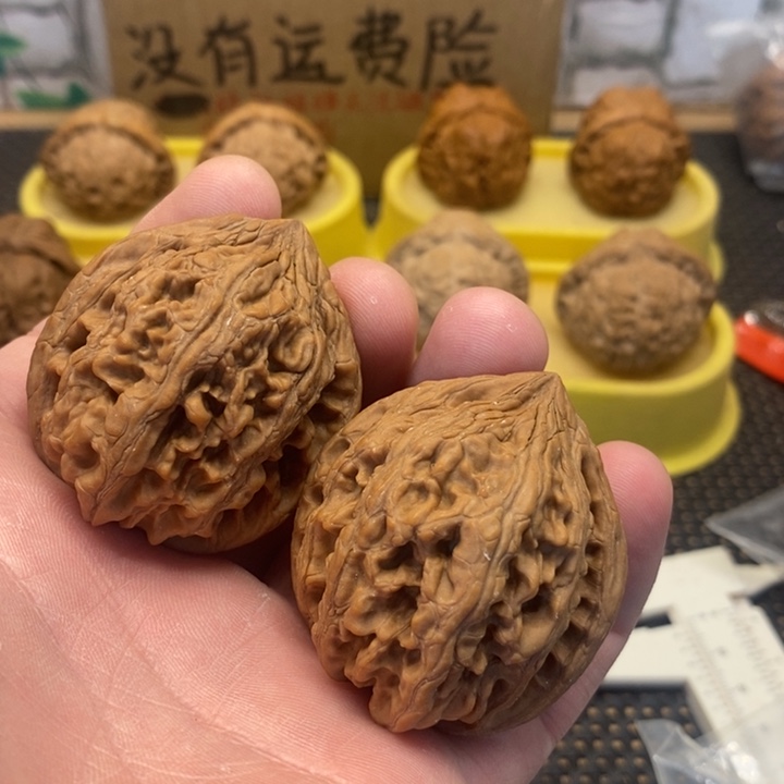 文玩核桃吊坠绿**踪哈哈哈哈哈