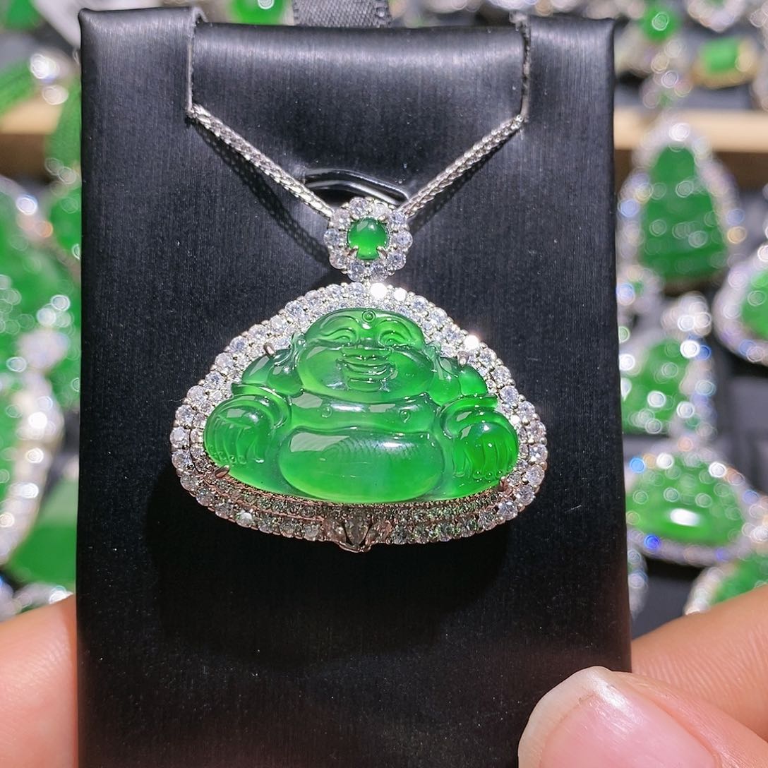 翡翠颈饰未镶嵌吊坠