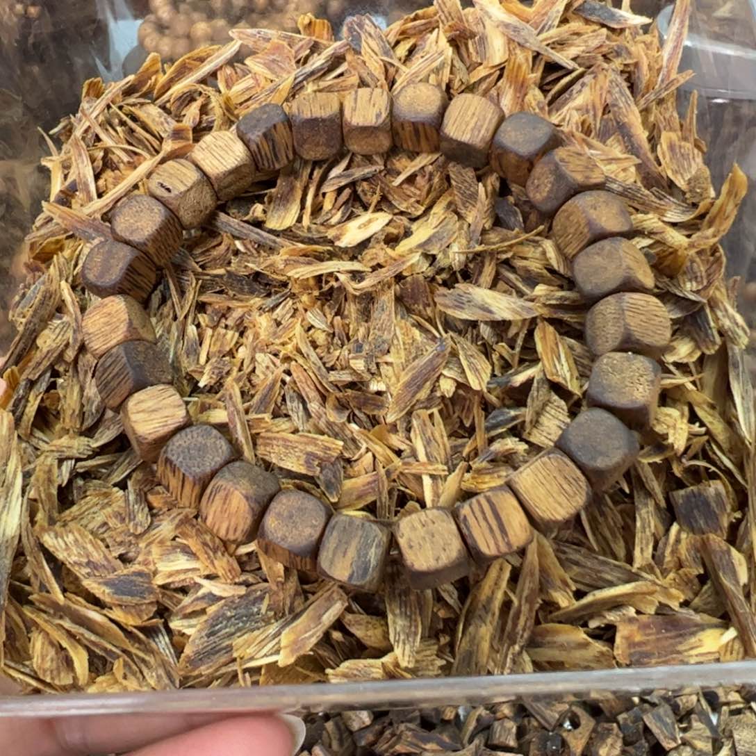 沉香碎屑沉香奇楠方糖珠5.8克