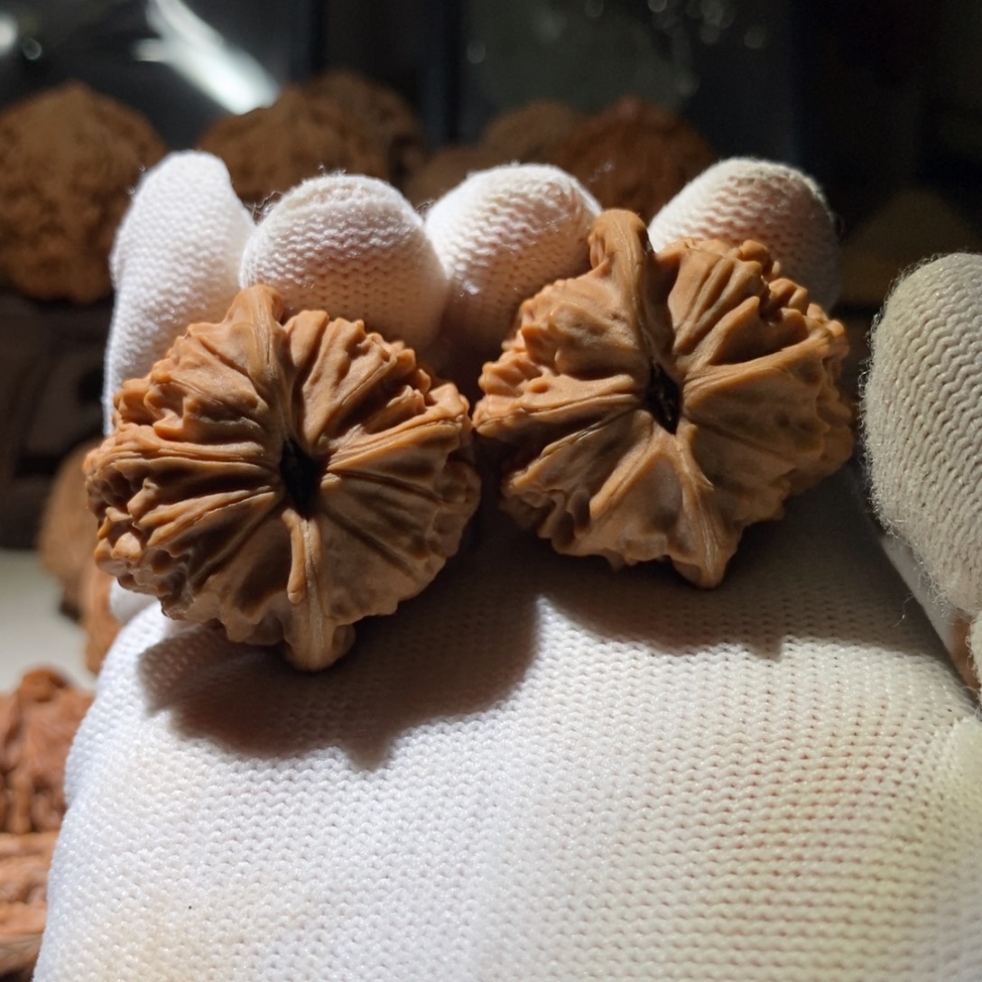 博***)文玩核桃吊坠天地36