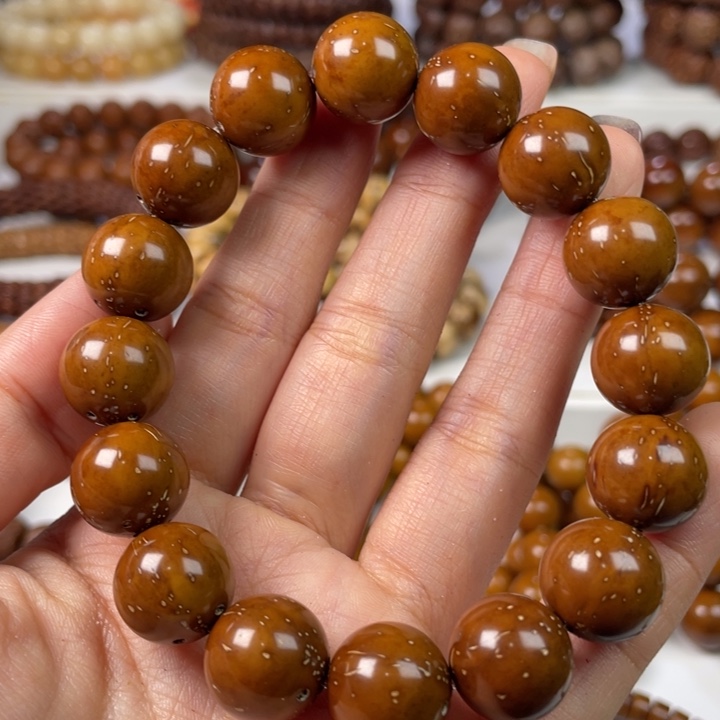 紫金鼠手串13.5尺寸练手瑕疵款（反油棕线）