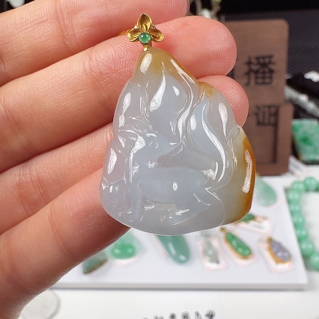翡翠18K金镶嵌颈饰