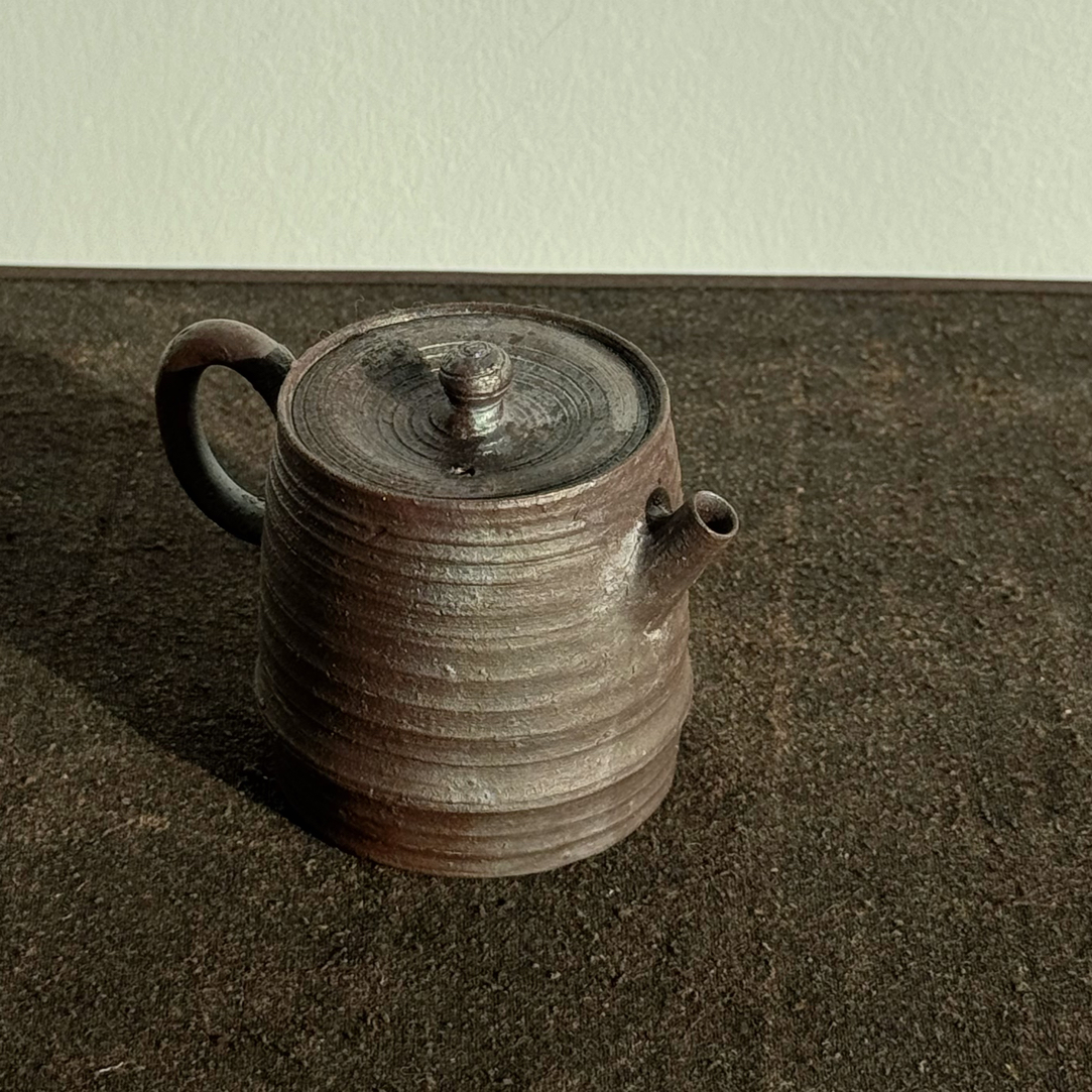 南蛮风手工茶壶，后把全手工容量100cc复古日式柴烧壶