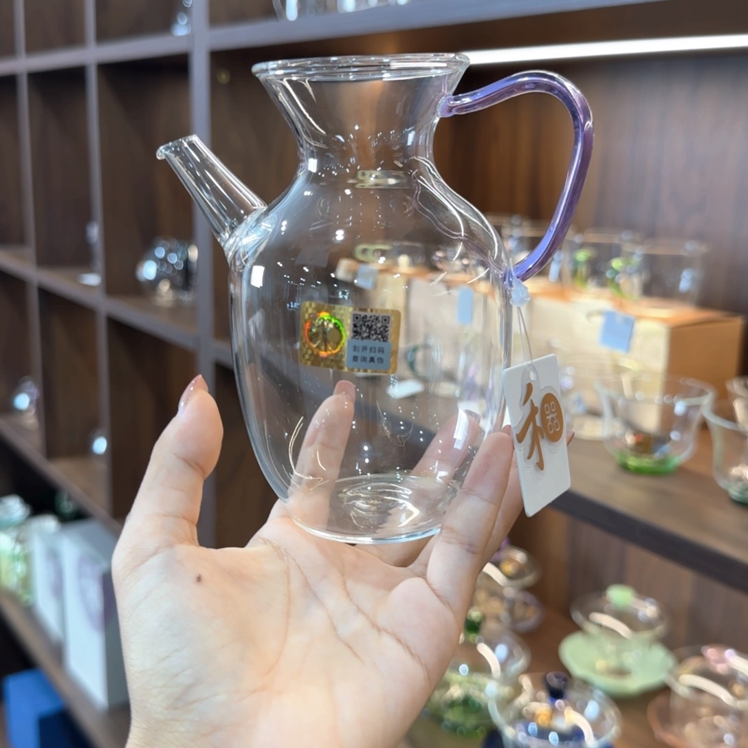 禾器昭然浅紫色。。。