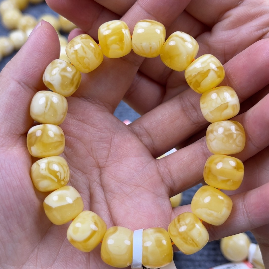 琥珀裸石未镶嵌尺寸