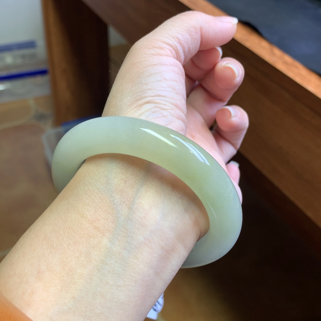 石英质玉未镶嵌手镯