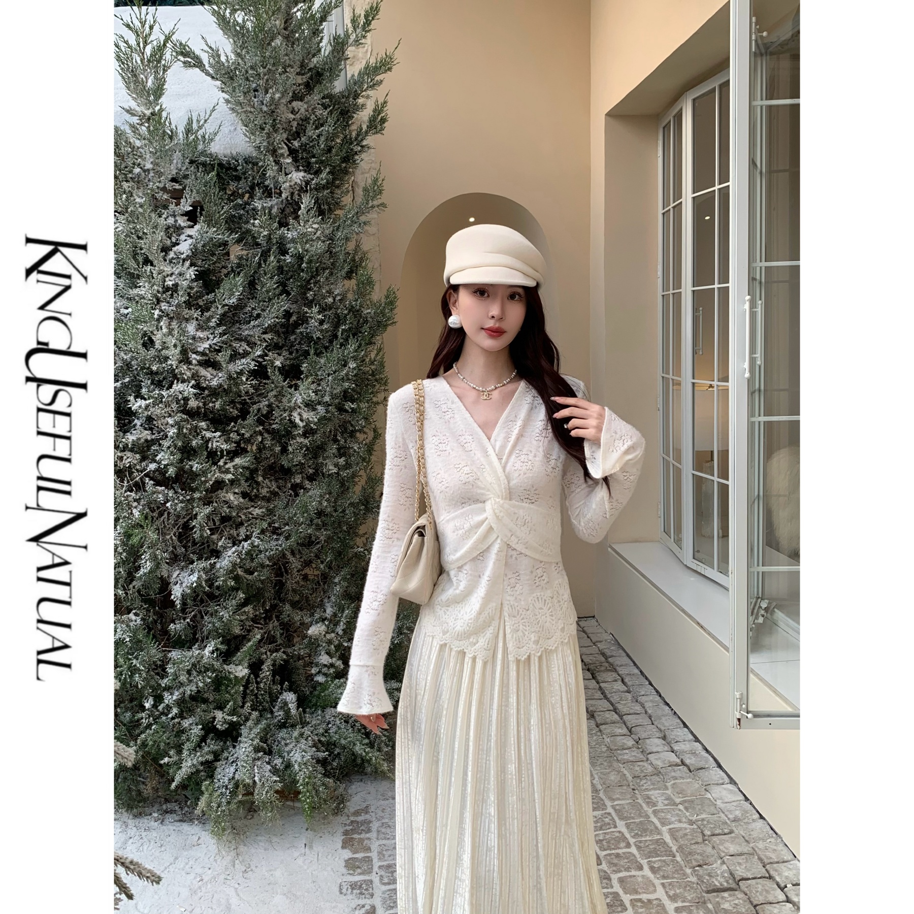 KUN【丁香结】氛围感美人 定位花蕾丝扭结设计加厚显瘦秋冬内搭上衣