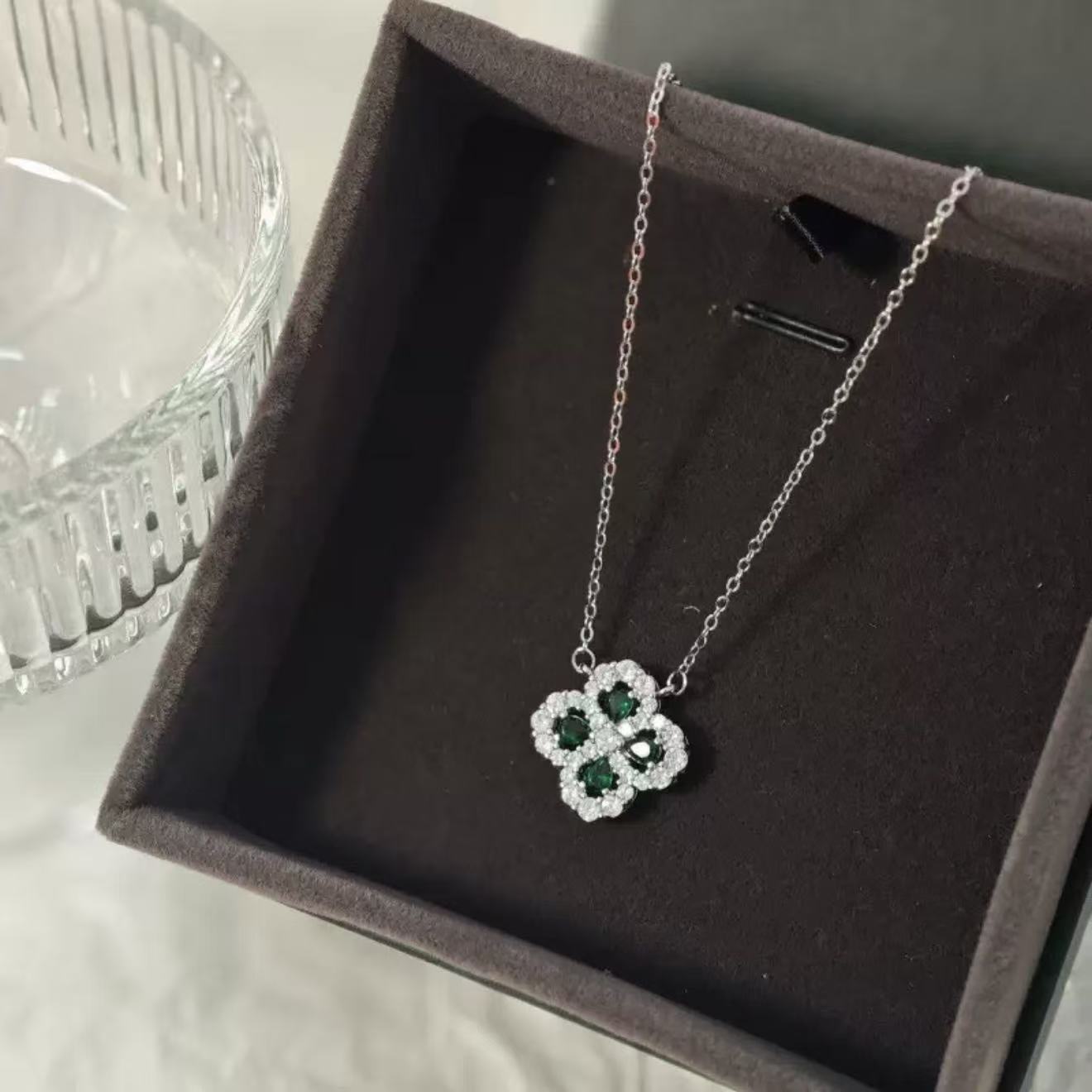 铜合金锆石吊坠 璀璨姐妹幸运四叶草轻奢小众时尚通勤项链cc029